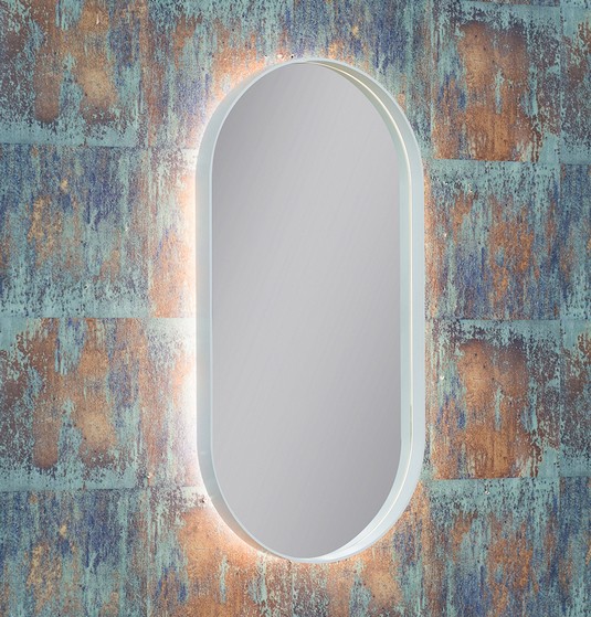 LED Spiegel oval mit Rahmen versetzt - indirekt